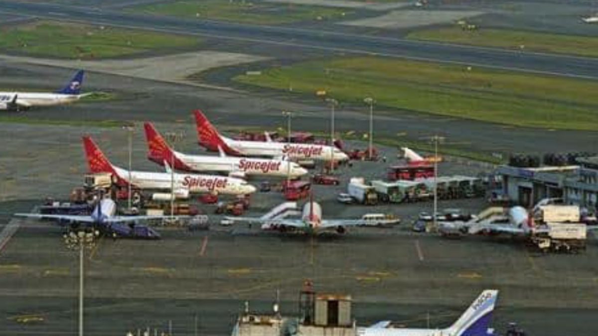 Mumbai Airport, 