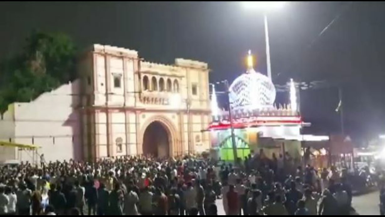 गुजरात के जूनागढ़ में दरगाह को लेकर बवाल