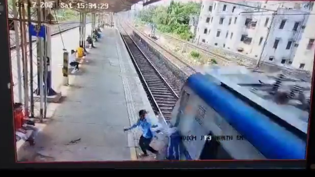 प्लेटफॉर्म पर पटरी के किनारे हाथ धोना पड़ा भारी, तभी ट्रेन से टकराकर लड़के की मौत