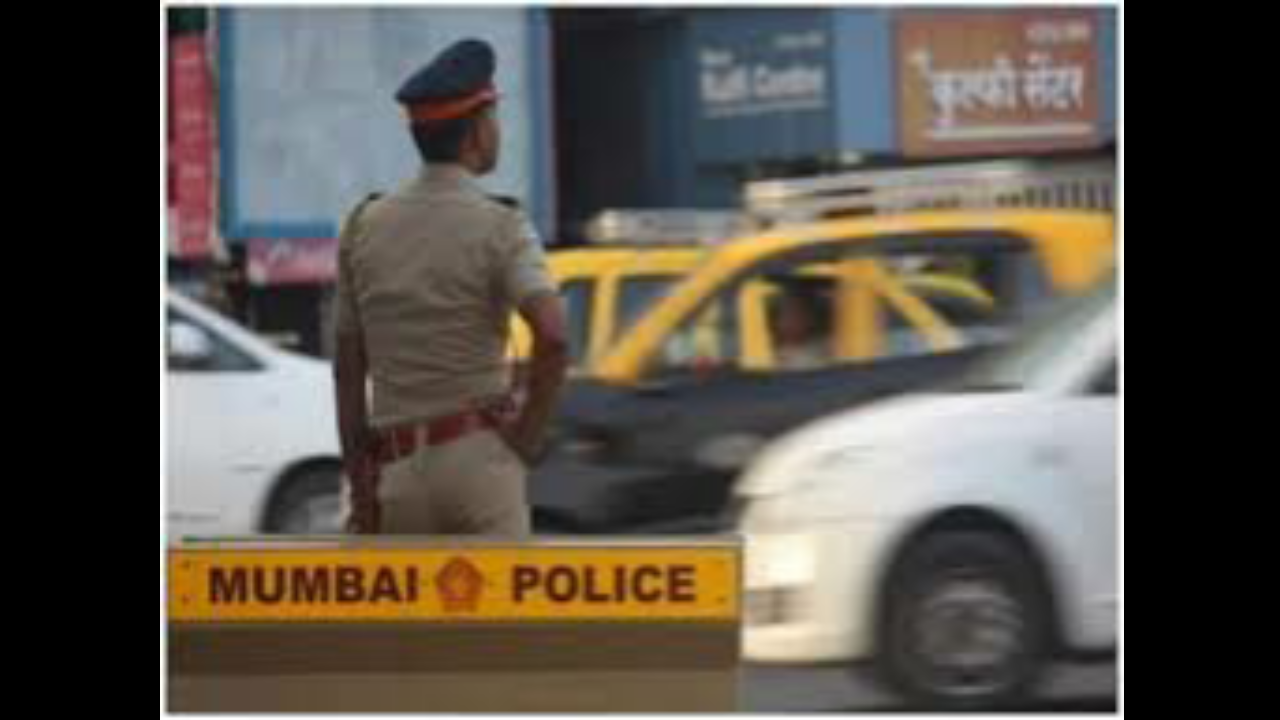 Mumbai: सरेआम आईटी इंजीनियर का मर्डर, मामूली विवाद में हेलमेट से मारकर हत्या कर दी