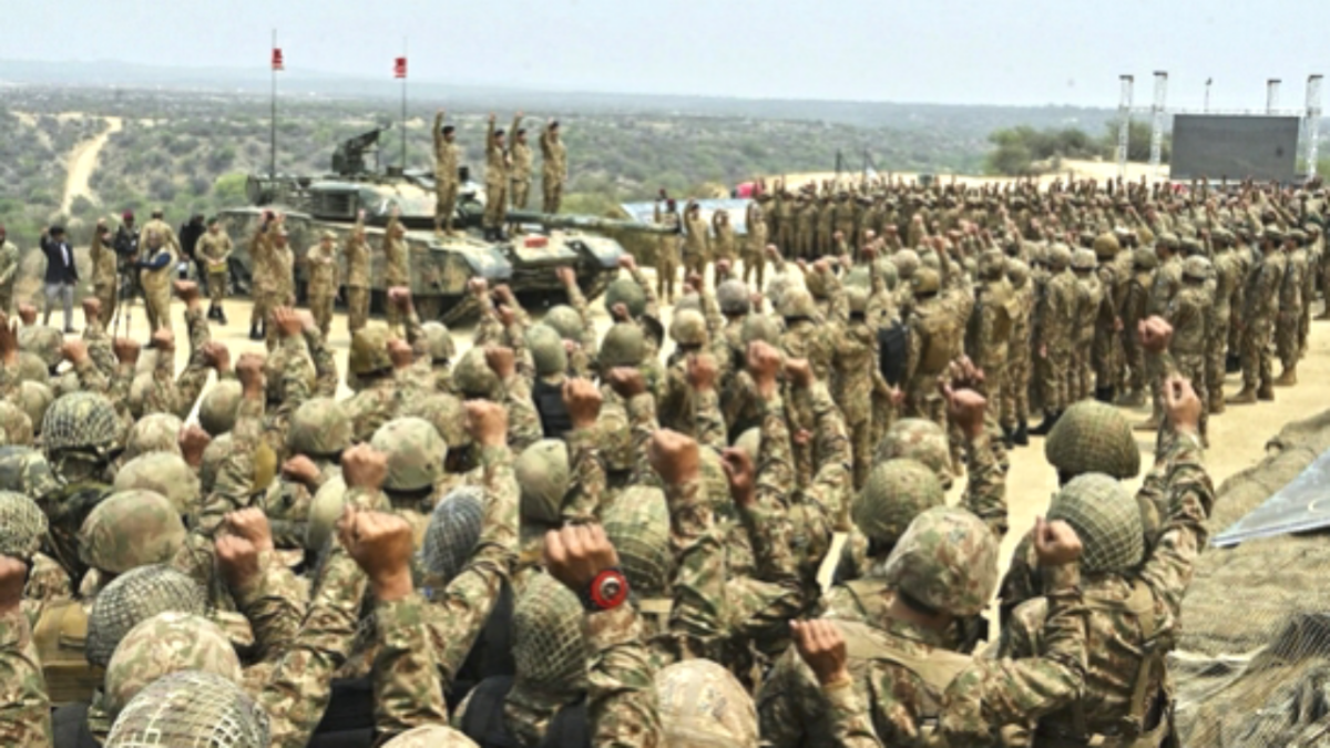 Pakistanis army viral image