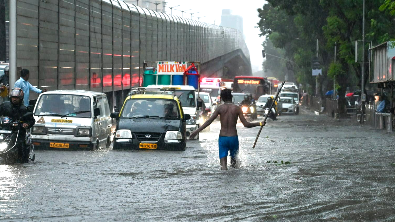 मुंबई में रुकी हुई बारिश गुरुवार से और भी कम हो जाएगी।