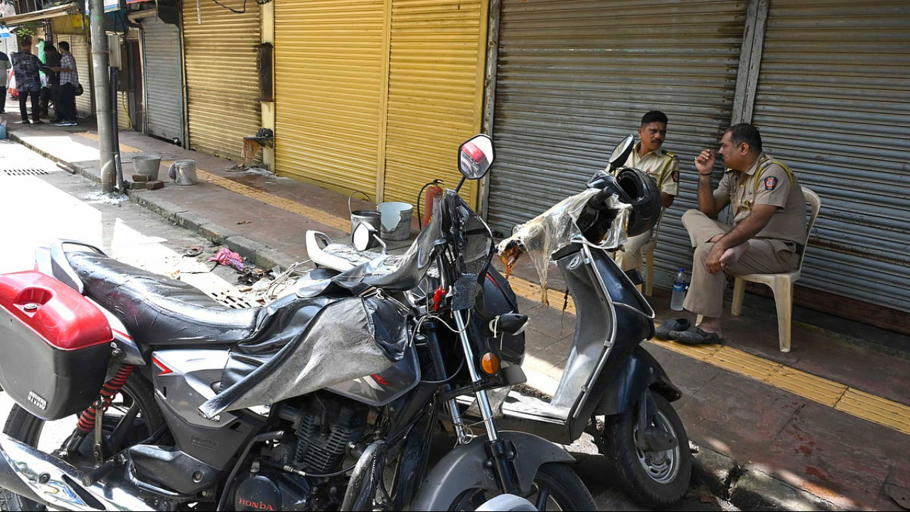मुंबई कांदिवली हादसा: शिवानी कैटरर्स किचन में गैस सिलेंडर ब्लास्ट से चौथी मौत, दो की हालत अब भी क्रिटिकल