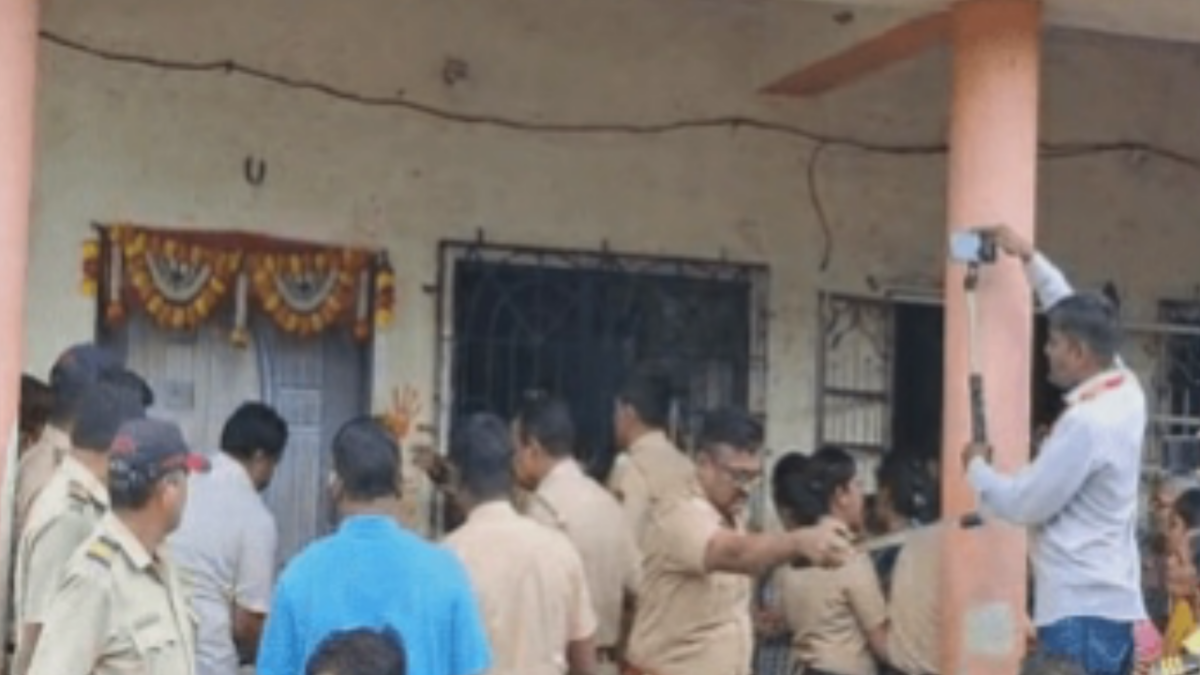 Panvel-mumbai-gang-war-Golden-Man-attacks-notorious-gangster-Rajkumar-Mhatre