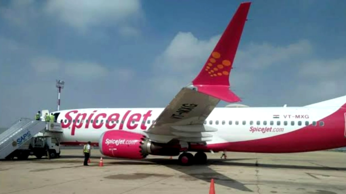 spicejet-plane-wheel-falls-off-mumbai-airport-news