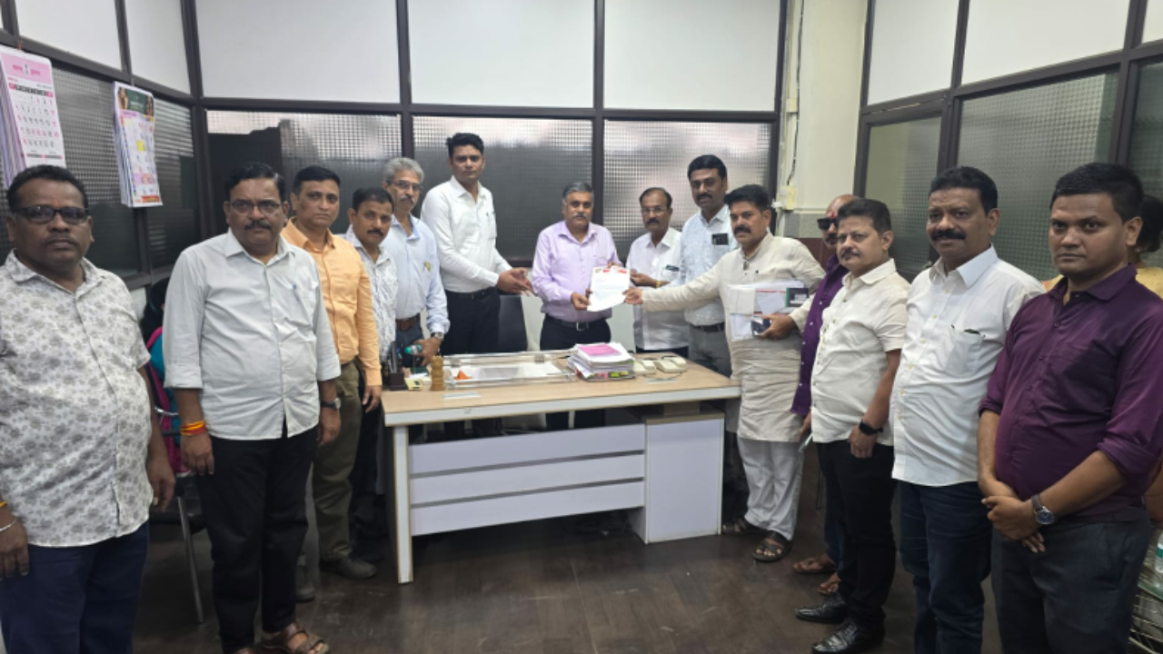 स्थानीय लोकाधिकार सेना महासंघ के पहले आंदोलन को बड़ी सफलता, महाराष्ट्र सुरक्षा रक्षक मंडल ने कर्मचारियों की मांगे मानीं