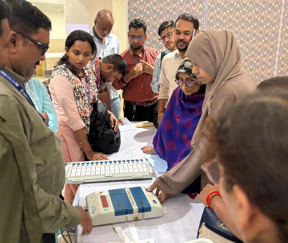 BMC-Elections-2025-Polling-officials-trained-on-rules-live-demo-of-EVM-1