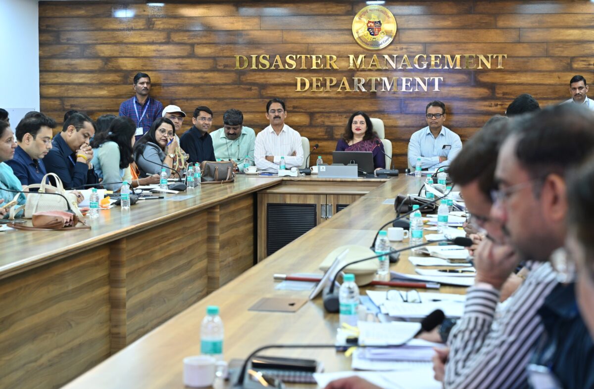 BMC-Election-2026-Convenience-and-strictness-at-polling-stations-strict-instructions-to-remove-promotional-material-news