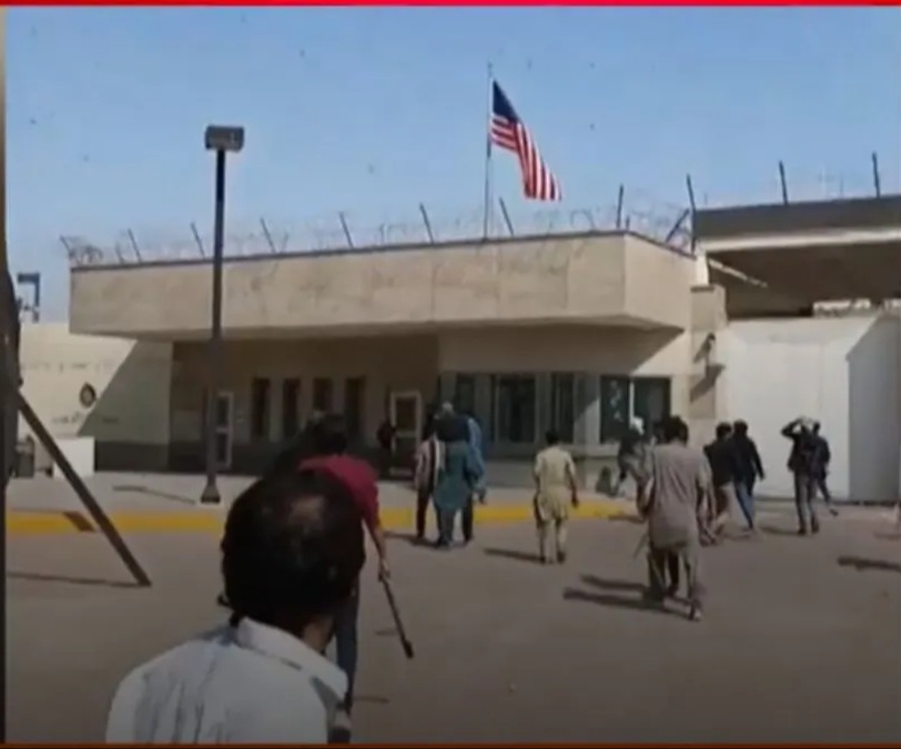 Breaking-News-Massive-violence-in-Karachi-US-Consulate-attacked-8-killed-hundreds-injured-news