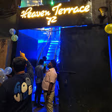 Mumbai-Honeytrap-Tinder-racket-busted-Andheri-cafe-13-arrested-news