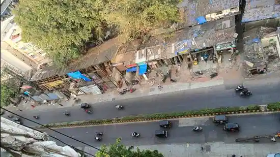 Major-action-Andheri-SV-Road-structures-removed-traffic-jam-end-just-15-minutes