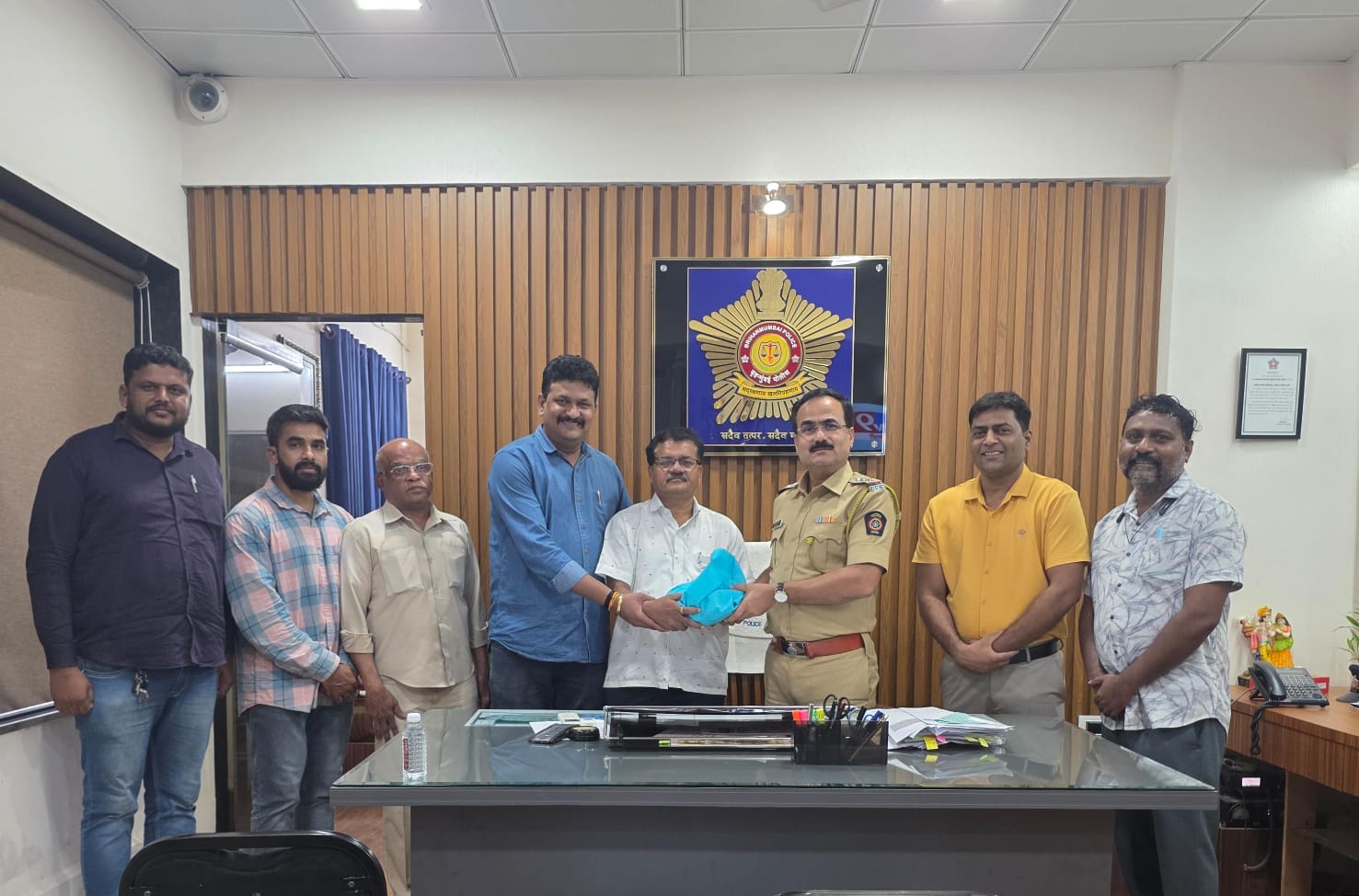 auto-rickshaw-cash-recovery-dahisar-police