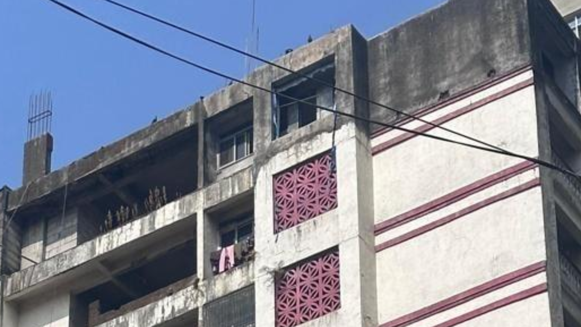 गोरेगांव में 10 साल की बच्ची ने 18 महीने की मासूम को छठी मंजिल से फेंका, CCTV में कैद