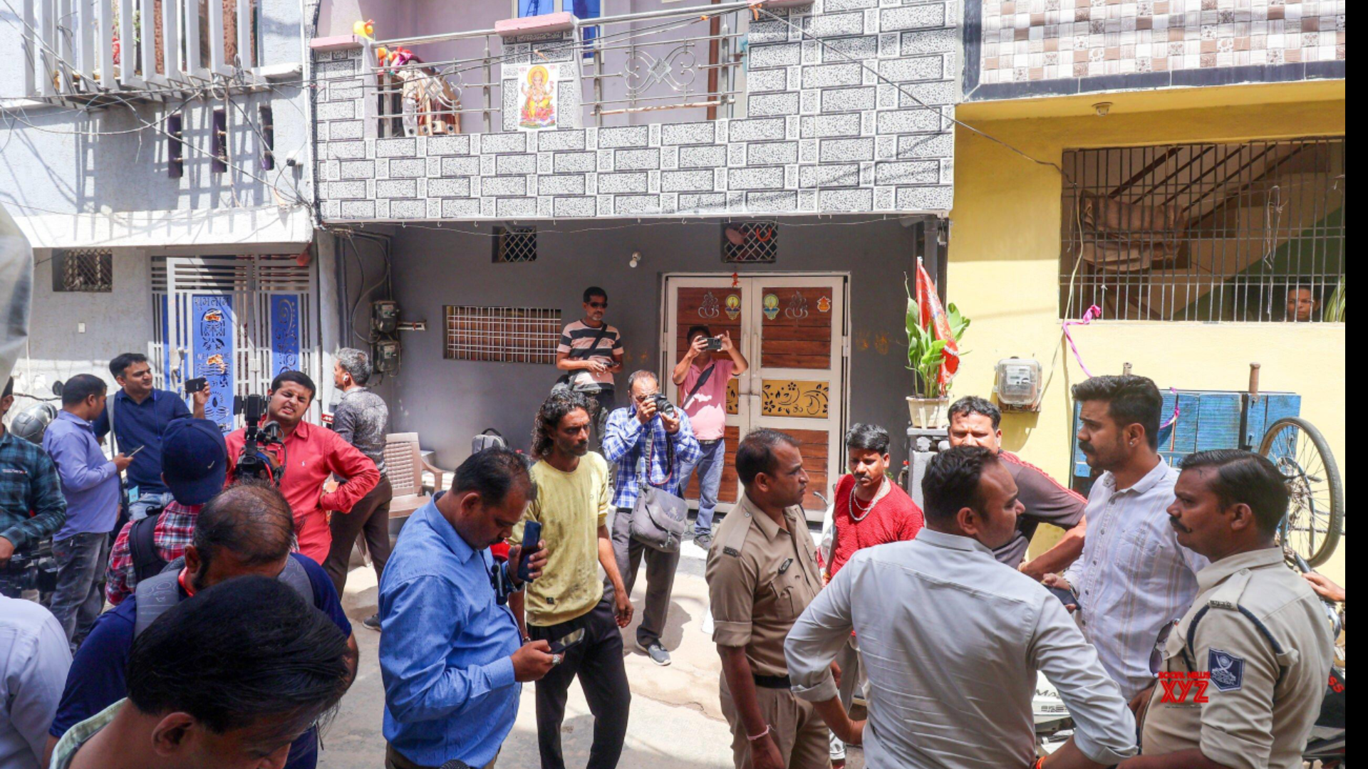 indore-granddaughter-kills-grandfather-cricket-bat