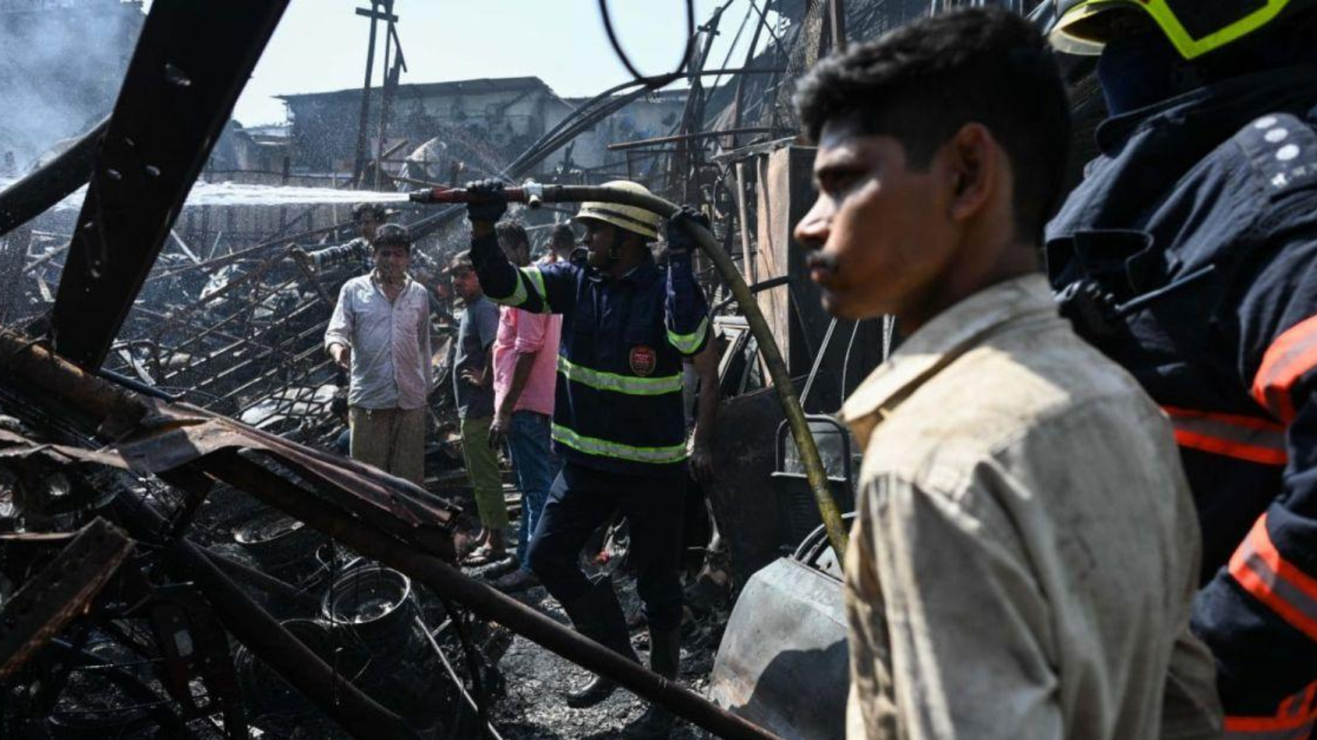 mumbai-sakinaka-scrap-godown-fire
